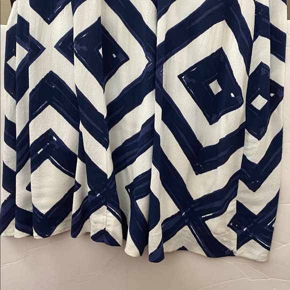 Vineyard Vines Diamond print Maxi dress. - Picture 12 of 14